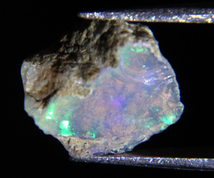 【激安】天然ファイアーオパール母岩付き原石 遊色きれい　1.75ct エチオピア【505】_画像4