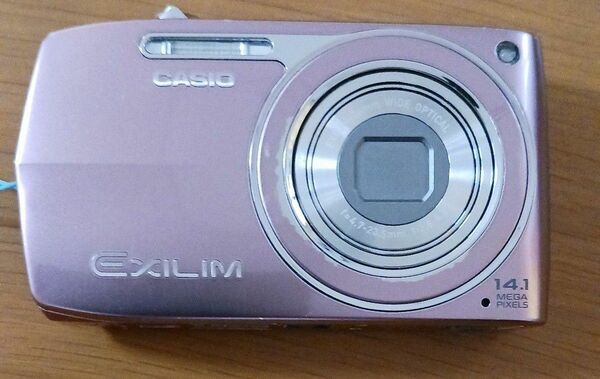 CASIOデジタルカメラ　EX-Z2000
