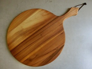 ねA1 アカシア カッティングボード ハンドル付き まな板 木製 天然木 丸 BAROQUE 500×350×20㎜