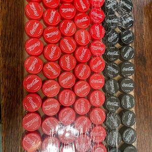 ペットボトルキャップ★コカ・コーラ 赤×黒 70個 アート 工作/匿名発送料込み