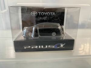 非売品 トヨタ プリウス α PRIUS α ミニカー LEDボールチェーンキーホルダー ブラック　黒