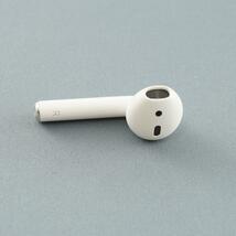 Apple AirPods エアーポッズ USED美品 第一世代 右イヤホンのみ R 片耳 A1523 正規品 MMEF2J/A 完動品 V0031_画像6