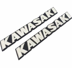 KAWASAKI カワサキ 立体 エンブレム 白色 2枚セット　ゼファー　Z1 Z2 etc.. バイクアクセサリー　タンク　エンブレム