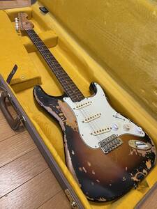 新品同様！！Fender Mike McCready Stratocaster 3-Color Sunburst / 3.43kg