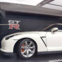 未開封 新品 1/18 Nissan GT-R R35 White KWAM0 10013_画像6