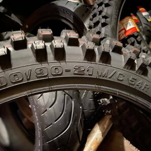 アウトレット品  新品 未使用品 国内正規品 PIRELLI MT21 RALLYCROSS ピレリ MT-21 90/90-21 54R フロントのみ オフロードバイクにの画像2