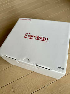 【送料無料】(美品)　docomo home5G HR01