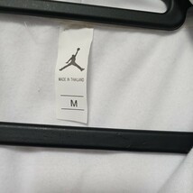 新品未使用　PSG　NIKE　JORDAN　パリサンジェルマン　ナイキ　ジョーダン　セットアップ　上下セット　Mサイズ　サッカー　希少商品！_画像4