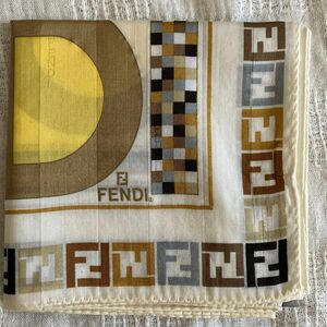 新品　フェンディ FENDI ズッカ柄 大判ハンカチ　ミニスカーフ　綿100% 正規品