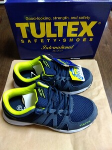 ★安全靴◎アイトスTULTEX　超軽量安全靴スニーカー　23.5cm　◎新品未使用品