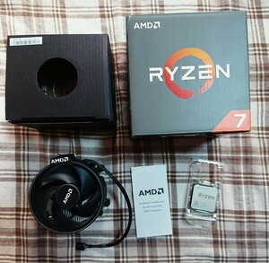 AMD CPU Ryzen7 1700 YD1700BBAEBOX 中古