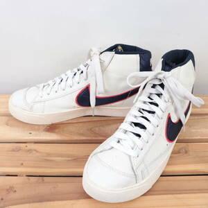 z9960 ナイキ ブレーザー ミッド 77 ビンテージ US7.5 25.5cm/白 ホワイト 紺 赤 NIKE Blazer Mid 77 VNTG メンズ スニーカー 中古