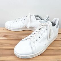 z5 アディダス スタンスミス US9 1/2 27.5cm/白 ホワイト 銀 シルバー adidas STAN SMITH メンズ スニーカー 中古_画像1