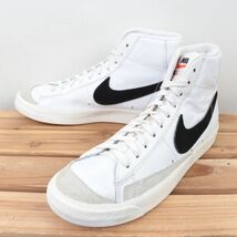 z384 ナイキ ブレーザー ミッド US8.5 26.5cm/白 ホワイト 黒 ブラック NIKE BLAZER MID 77 VNTG ブレザー メンズ スニーカー 中古_画像1