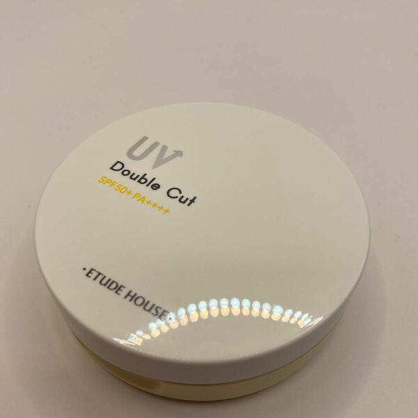 エチュードハウス　uv ダブルカット　日焼け止め　SPF50 クッションファンデ型　化粧品