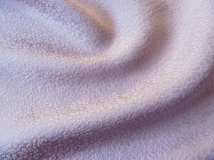 ■彩■古布着物はぎれ/ハギレ 18.5×151 正絹 色無地 紋意匠縮緬 膨れ織り 小花づくし 薄色 シルク 和布 お人形