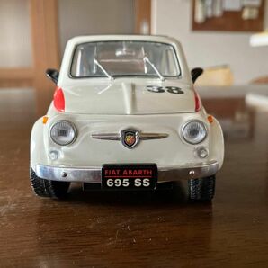 お値打ち価格 フィアット　FIAT　ABARTH　695SS　1/18サイズ　ロードシグネイチャー製　自宅展示品