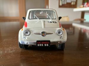 GW特別価格 フィアット　FIAT　ABARTH　695SS　1/18サイズ　ロードシグネイチャー製　自宅展示品