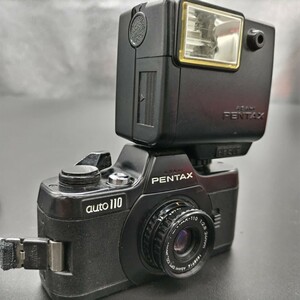 【値下げ↓↓】PENTAX　AUTO110 フィルムカメラ ブラック ストロボ ペンタックス スモールカメラ