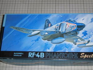 フジミ　　　　　　　1/72　　RF-4B　ファントムⅡ　スペクター　　訳有り品