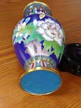 A1198 七宝花瓶 高さ（約）18cm 金彩 花蝶図 中国七宝 七宝焼 花器 花瓶 花生 花入 壺 中国美術 骨董品 アンティーク 唐物　花台付き_画像6