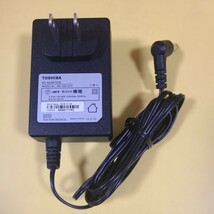 0226-1◆◇ TOSHIBA ACアダプター WA-24E12FU DC12V 2A ハードディスク 送料350円～◇◆_画像1