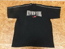 RUN NEW YORK ランニューヨーク ロゴ刺繍 バックプリント 大きめ BIGビッグ半袖Tシャツ 黒×赤×白 L_画像3