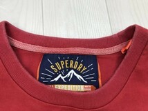 SUPER DRY メンズ かすれロゴプリント ワッペン付き 半袖Tシャツ 大きいサイズ XL 赤_画像2