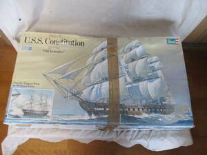 ZZ.　　コレクター放出品　　レベル製　　大型帆船モデル　「USS Constitution」　当時物　　箱イタミ有りますが　中身は良品です。。