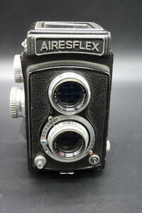 usA-537 二眼レフ アイレス写真機 AIRESFLEX U型 Coral 75mm 1:3.5　現状品/保管品 動作未確認 昭和光機