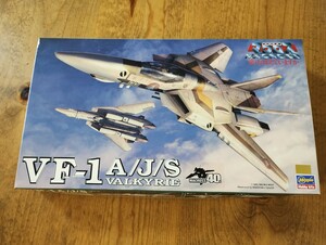 送料無料 ハセガワ 超時空要塞 マクロス バルキリー 1/72 VF-1A/J/S 未組立