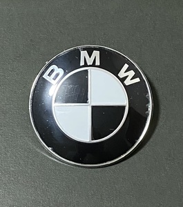 BMW エンブレム 82mm 白黒 フロント リア 交換 ロゴ ブラック ホワイト