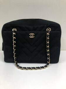 1-231210-764　CHANEL　Vステッチ　チェーンショルダーバッグ