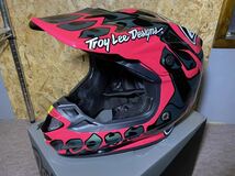 トロイリーデザイン　SE4 XLサイズ　オフロード ヘルメット　Troy Lee Designs SE4 COMPOSITE HELMET; SKULLY PINK / FLO YELLOW XL_画像1