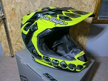 トロイリーデザイン　SE4 XLサイズ　オフロード ヘルメット　Troy Lee Designs SE4 COMPOSITE HELMET; SKULLY PINK / FLO YELLOW XL_画像2