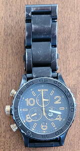  NIXON(ニクソン) 腕時計 42-20 クロノグラフ ブラック×ゴールド