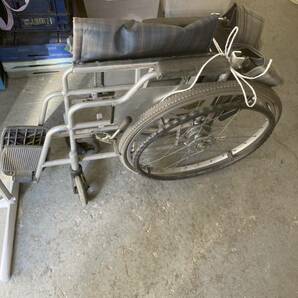 【雑貨】 日本 ウィール チェア 自走式 車椅子 アルミ 介護 病院 自宅 骨折 車イス 車いす 介護用品 折りたたみ の画像5