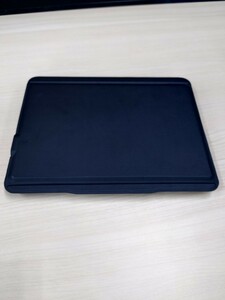 iPad　第6世代　ワイヤレスキーボード付きカバー