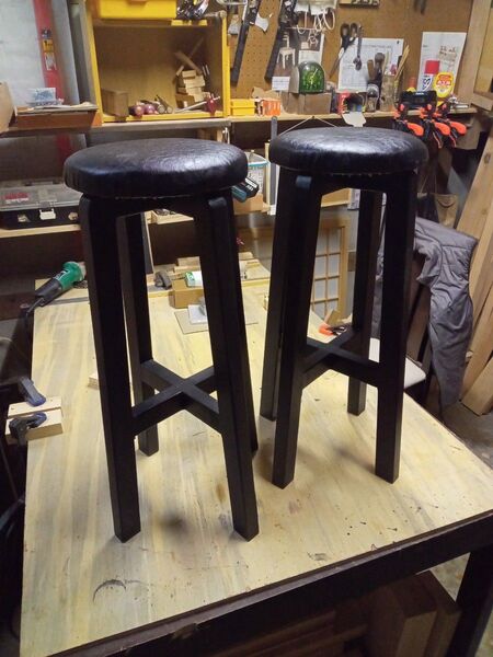 おしゃれスツール ハンドメイド(つや消し黒)