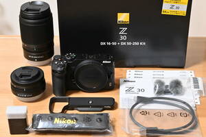 ★中古美品★ニコンNikon Z30ダブルズームキット　シャッター数2683回 おまけ付き メーカー保証付き