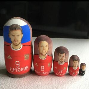ロシアW杯 ワールドカップ マトリョーシカ人形 ロシア代表 サッカー 木製 ハンドメイド インテリア 置物 ウッドバーニング技法