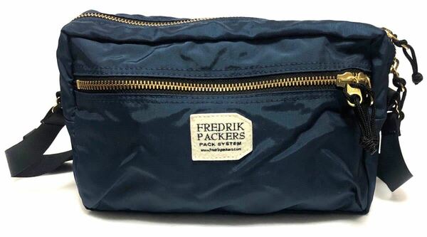 FREDRIK PACKERS　フレドリックパッカーズ ショルダーバッグ 2402114 ネイビー　スクエア　美品