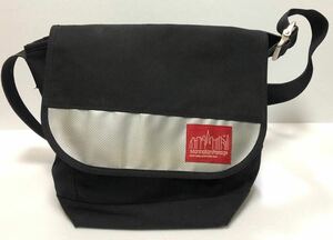  Manhattan Poe te-ji2402196 PVC messenger bag M shoulder bag black 