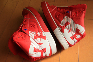 DC SHOES　ハイカットスニーカー//RED