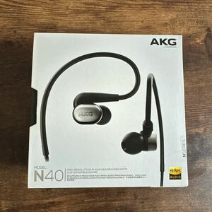 美品 AKG N40 ハイブリッド型イヤホン