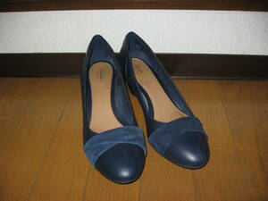 ◆ Красивый товар! Туфли-лодочки Clarks с круглым носком темно-синий 25,5 см ◆