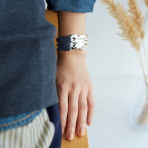 バングル【Nothing And Others/ナッシングアンドアザーズ】Drawing line Bangle ニュアンス