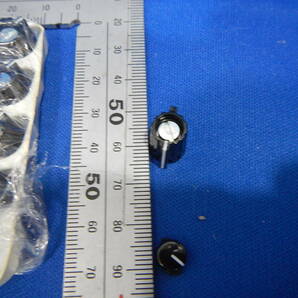 E 137 A 電子parts スイッチツマミ キャップ 大きさは曲尺で 測定用付属しませんの画像5