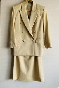  Aylesbury double skirt suit wool 100% beige made in Japan spring winter autumn 3 season made in Japan cleaning settled Untitled liking .