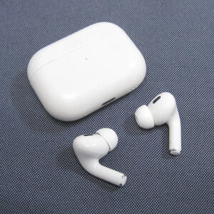 ● Apple AirPods Pro ワイヤレスイヤホン A2698 A2699 A2700 USED品！